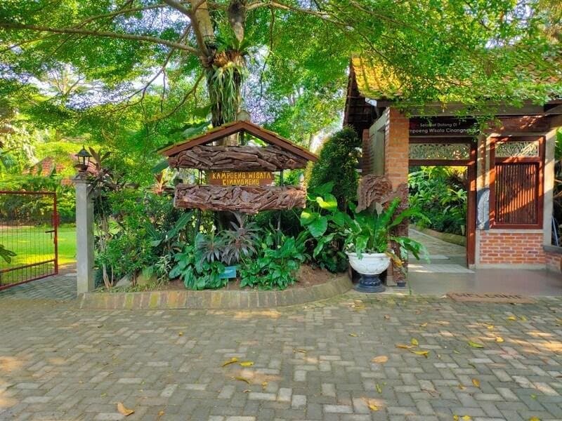 Kampoeng Wisata Rumah Joglo